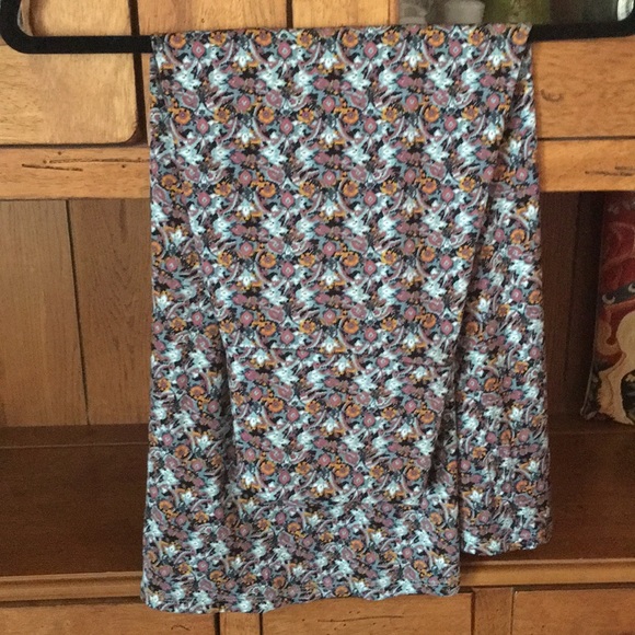 LuLaRoe Azure - Picture 2 of 5